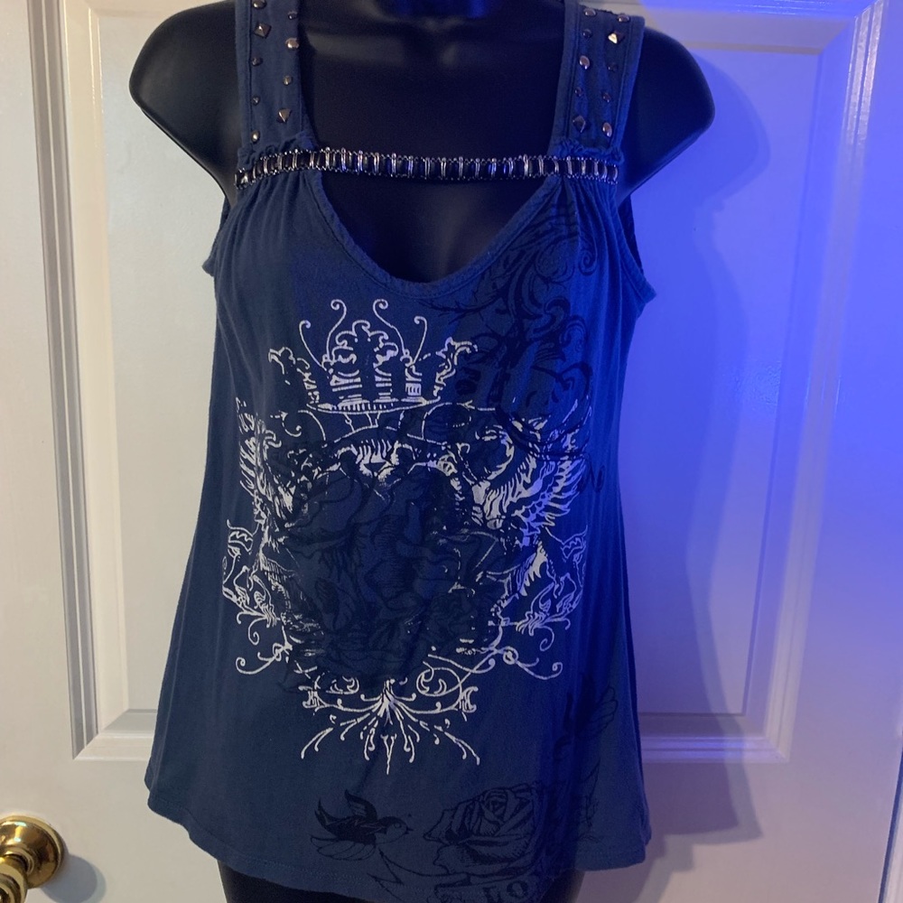 Buckle Tank